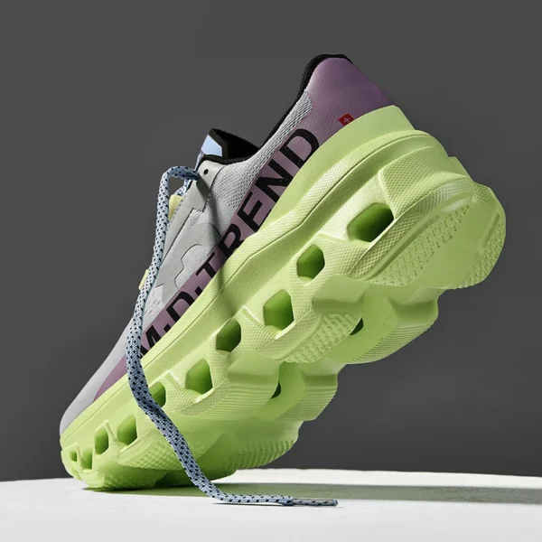 New Men's Lightweight Breathable Mesh Running Shoes: Stylish Flying Woven Design for Sports Ideal for Teenagers and Students - Image 4