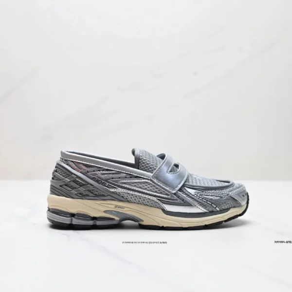 Classic Retro Unisex Slip-On Dad Shoes Fashionable Casual EVA And PU Material Ankle-Covering Mid Heel Fringe Element Summer Shoe - Image 3