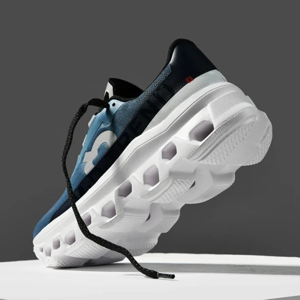 New Men's Lightweight Breathable Mesh Running Shoes: Stylish Flying Woven Design for Sports Ideal for Teenagers and Students - Image 2